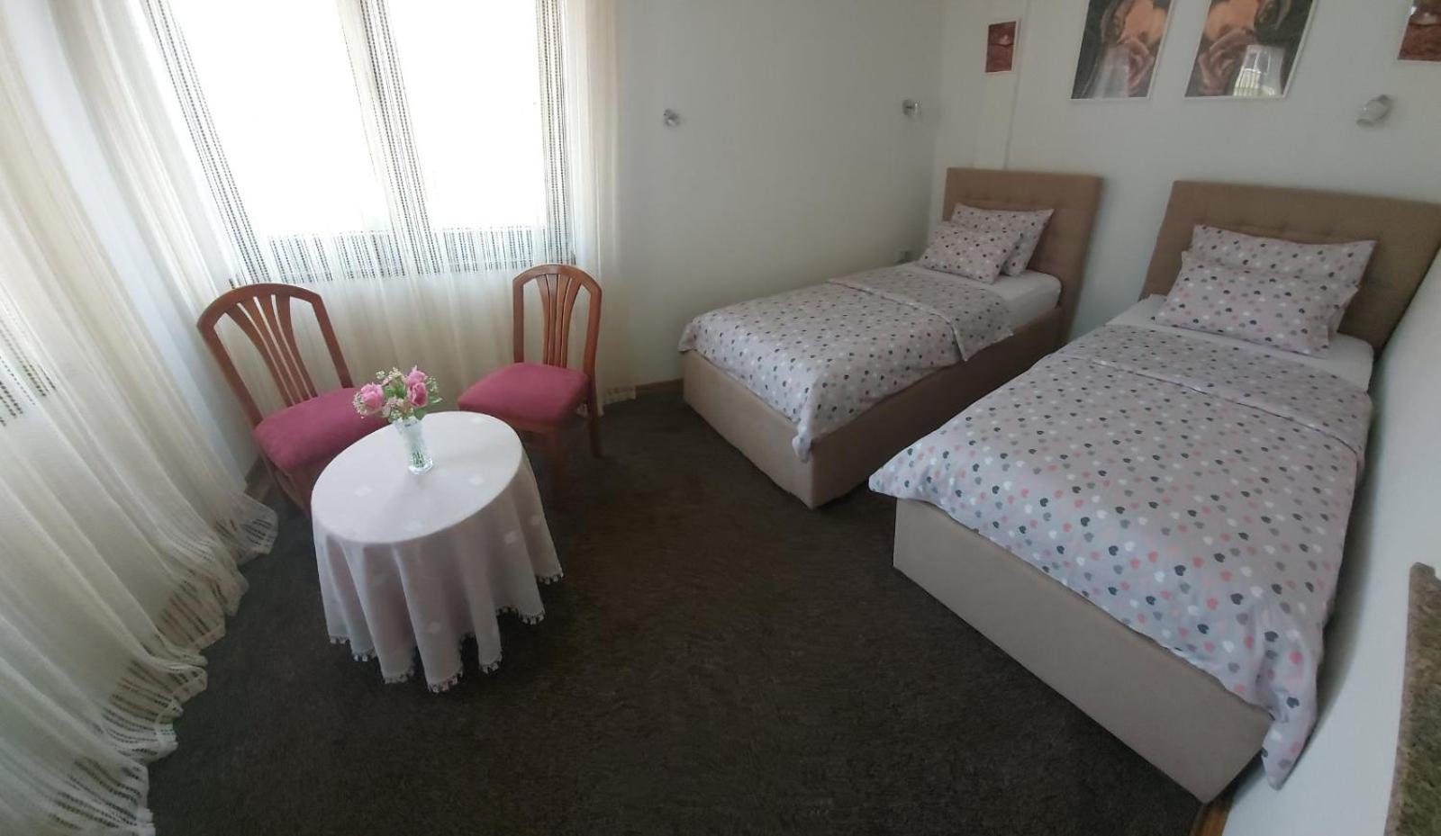 Bed & Breakfast Sjaj Sarajevo Phòng bức ảnh